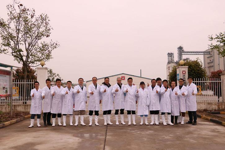 在正大集团中国区饲料技术职能线营养师团队的支持和领导下,虾蟹研发